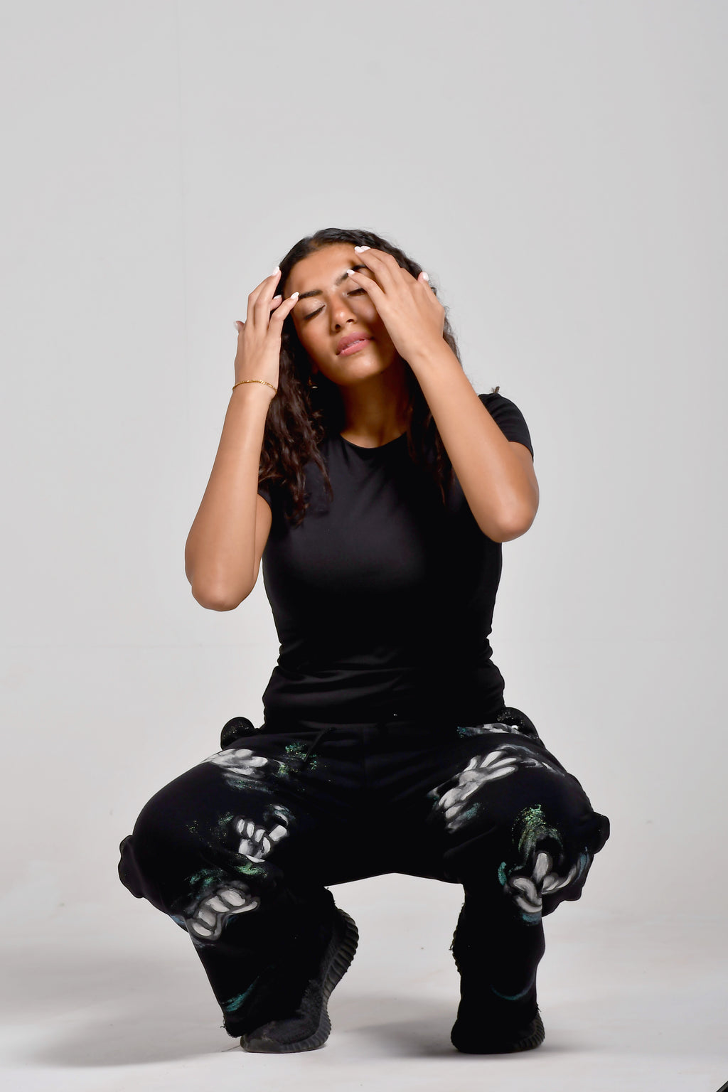 Comic hands sweatpants