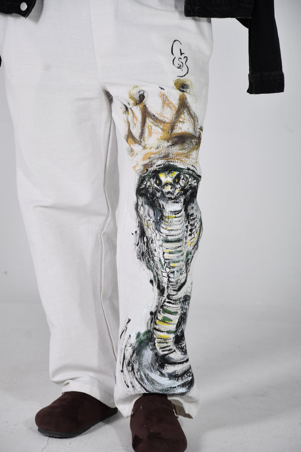 King Cobra winter lounge  white pants