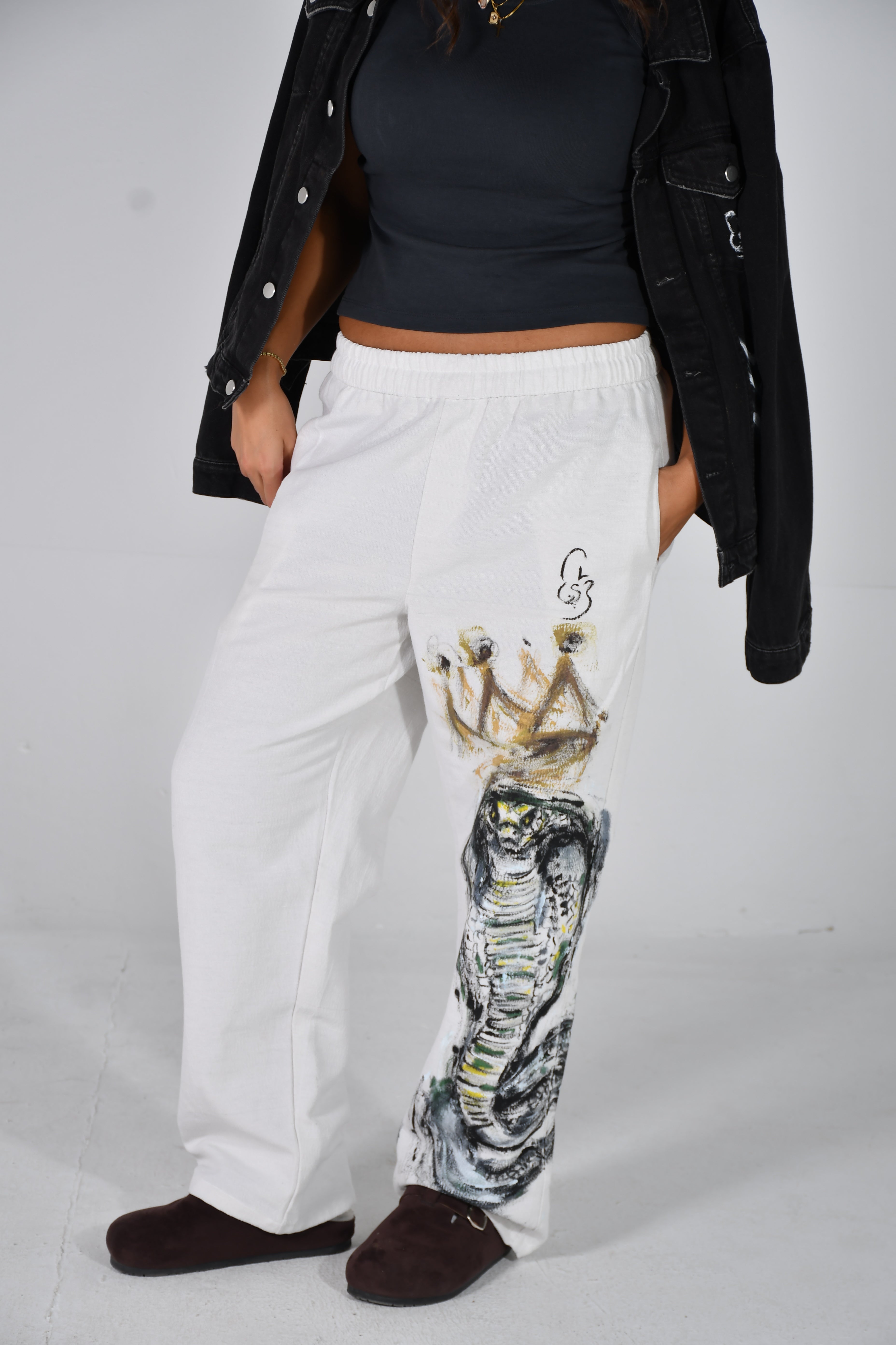 King Cobra winter lounge  white pants