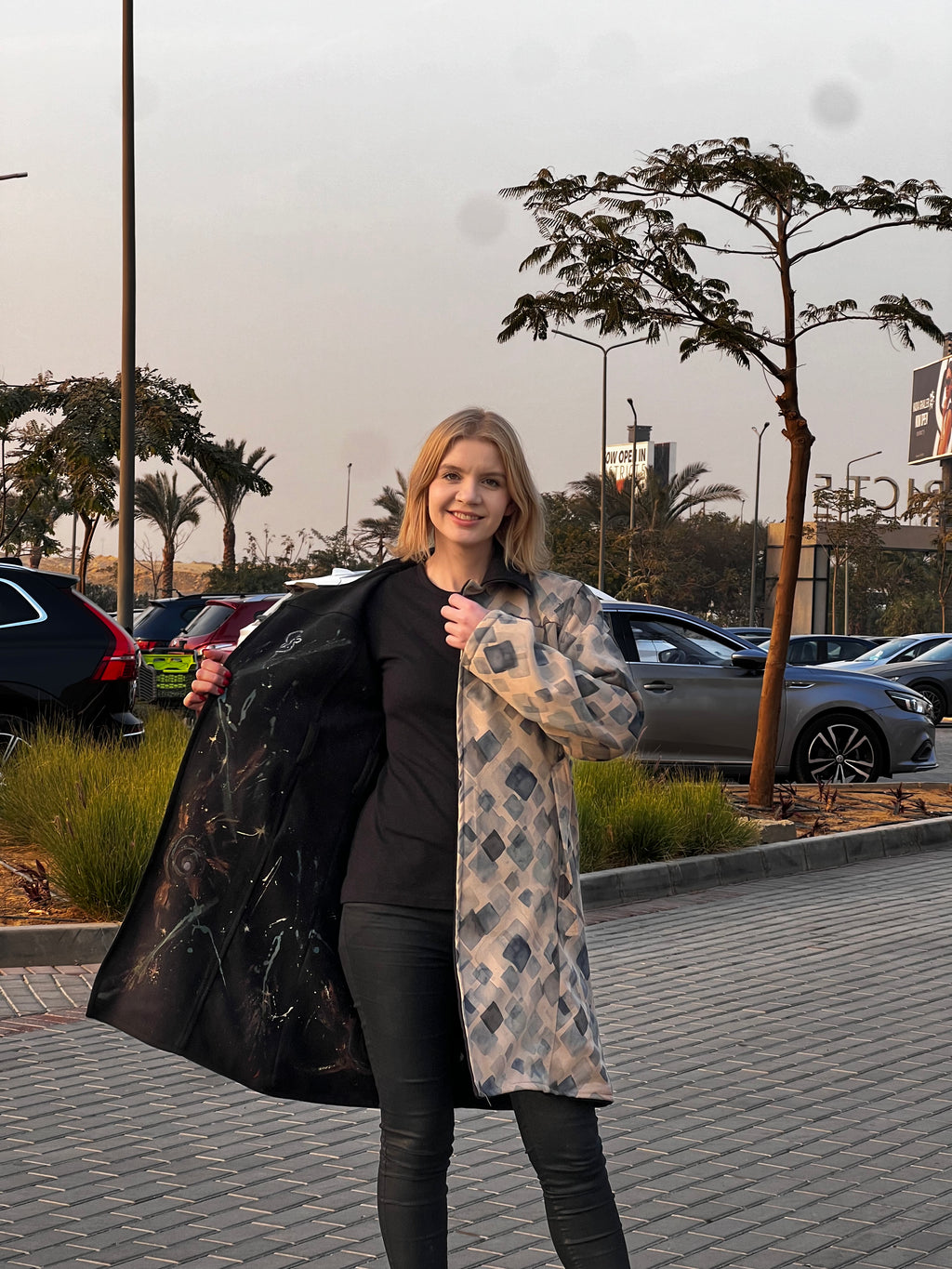 Abstract double-face coat