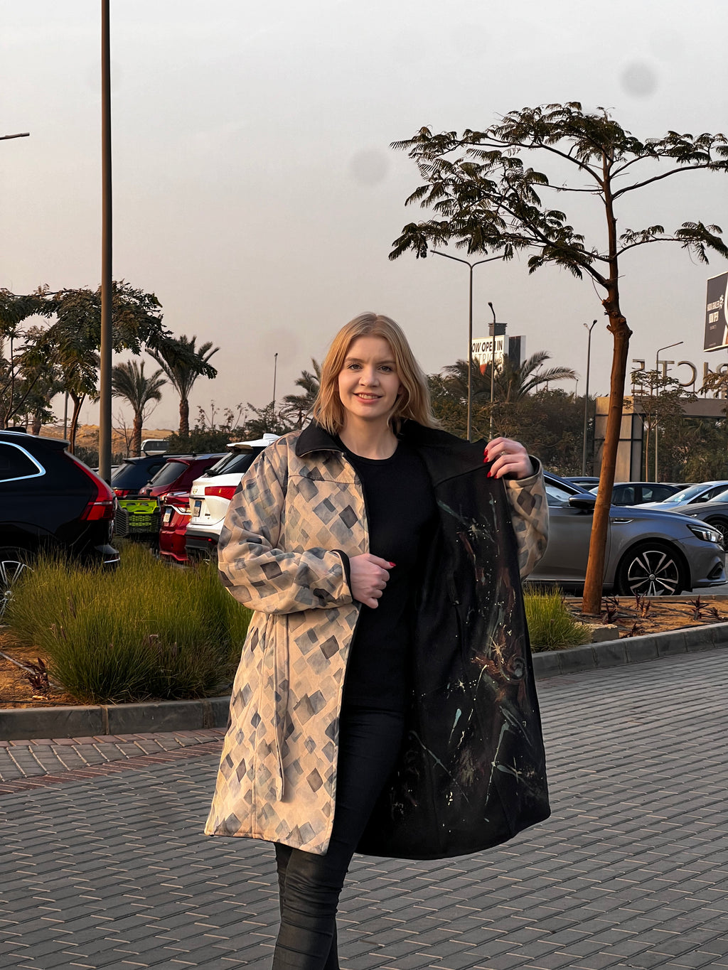 Abstract double-face coat